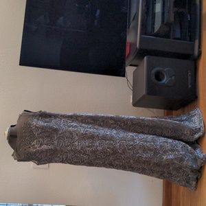 Ignite Evening dress. Gorgeous silver. Full length. Embellished bodice. 8P